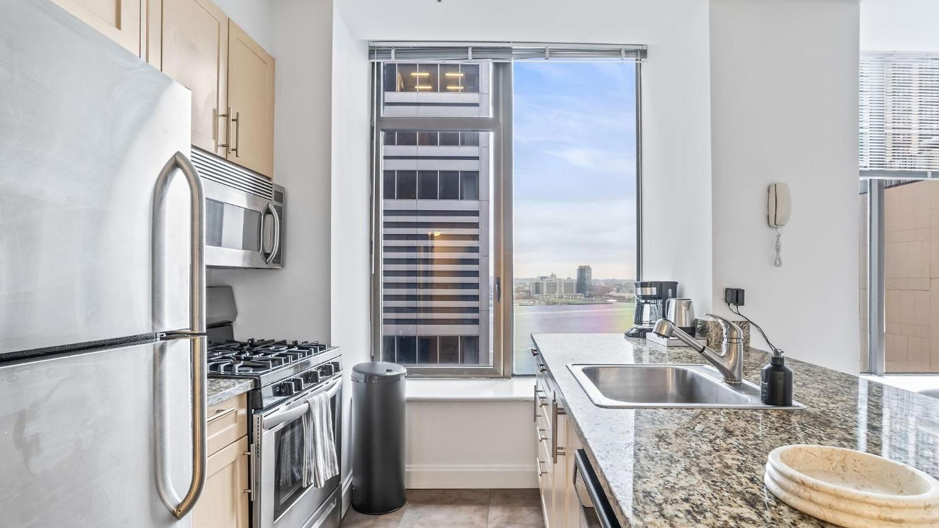 Lux Prvt Bath Shared Guest house New York