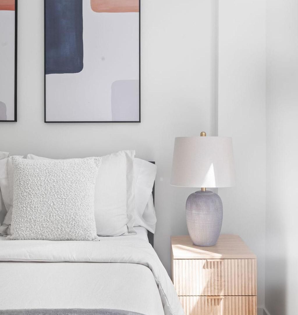 Apartment Minimalist Charm 2br 1bath *