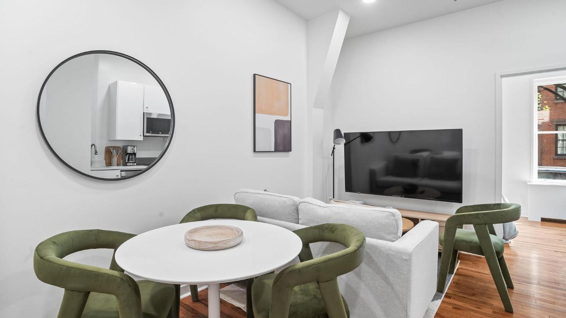 Minimalist Charm 2br 1bath * New York