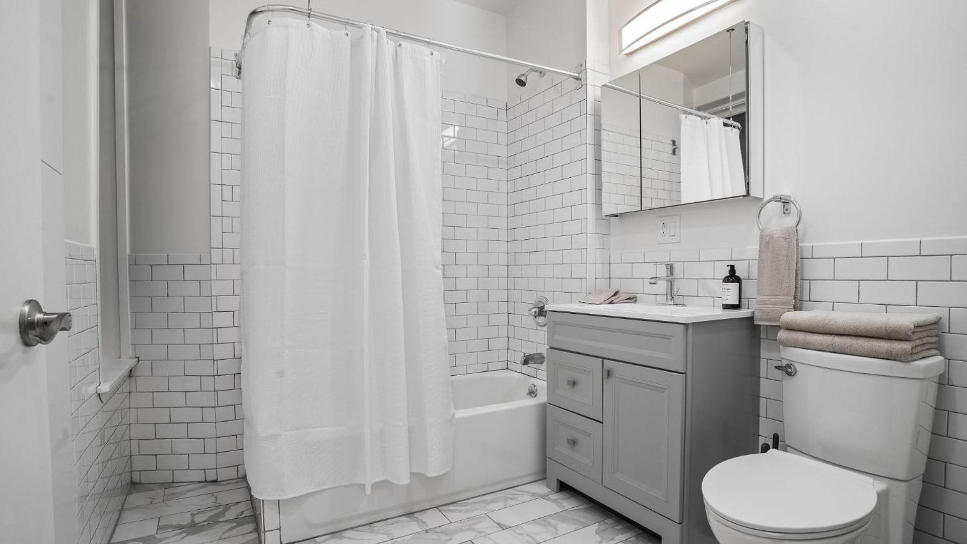 Apartment Minimalist Charm 2br 1bath New York