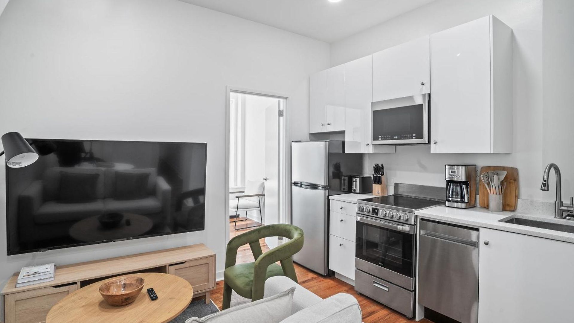 Minimalist Charm 2br 1bath * New York