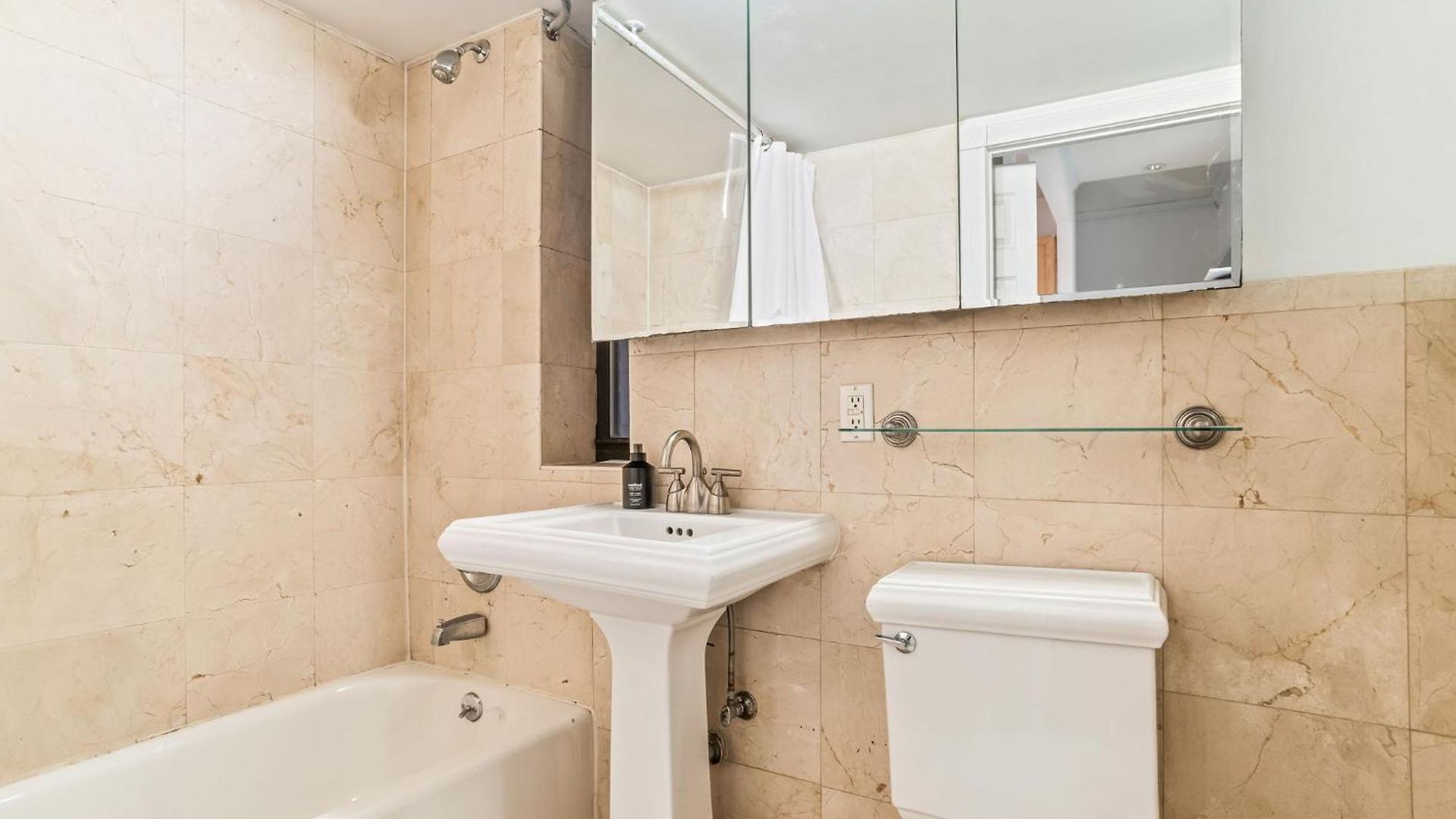 Cute 3bd 2bath Apartment