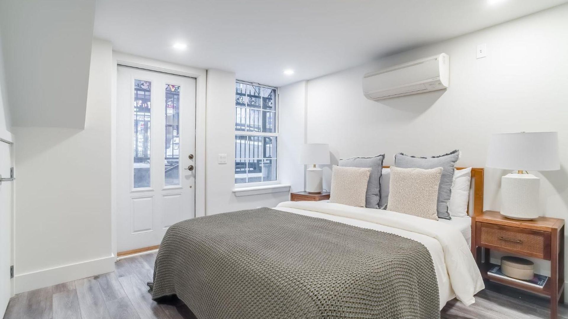 Charming Nolita 3bd Apartment *