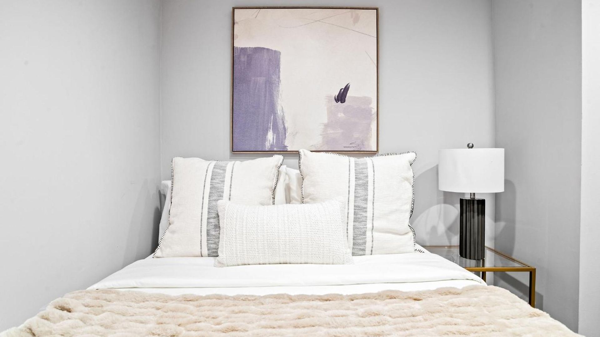 Chelsea Charm 2bd 1 Bath *