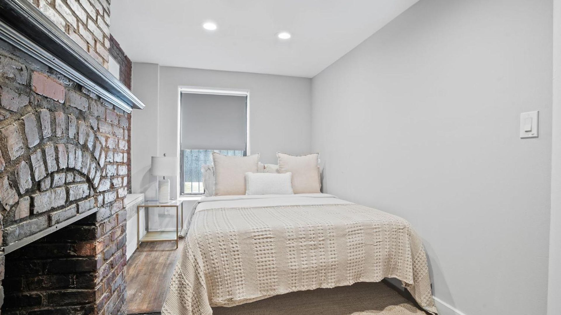 Chelsea Charm 2bd 1 Bath