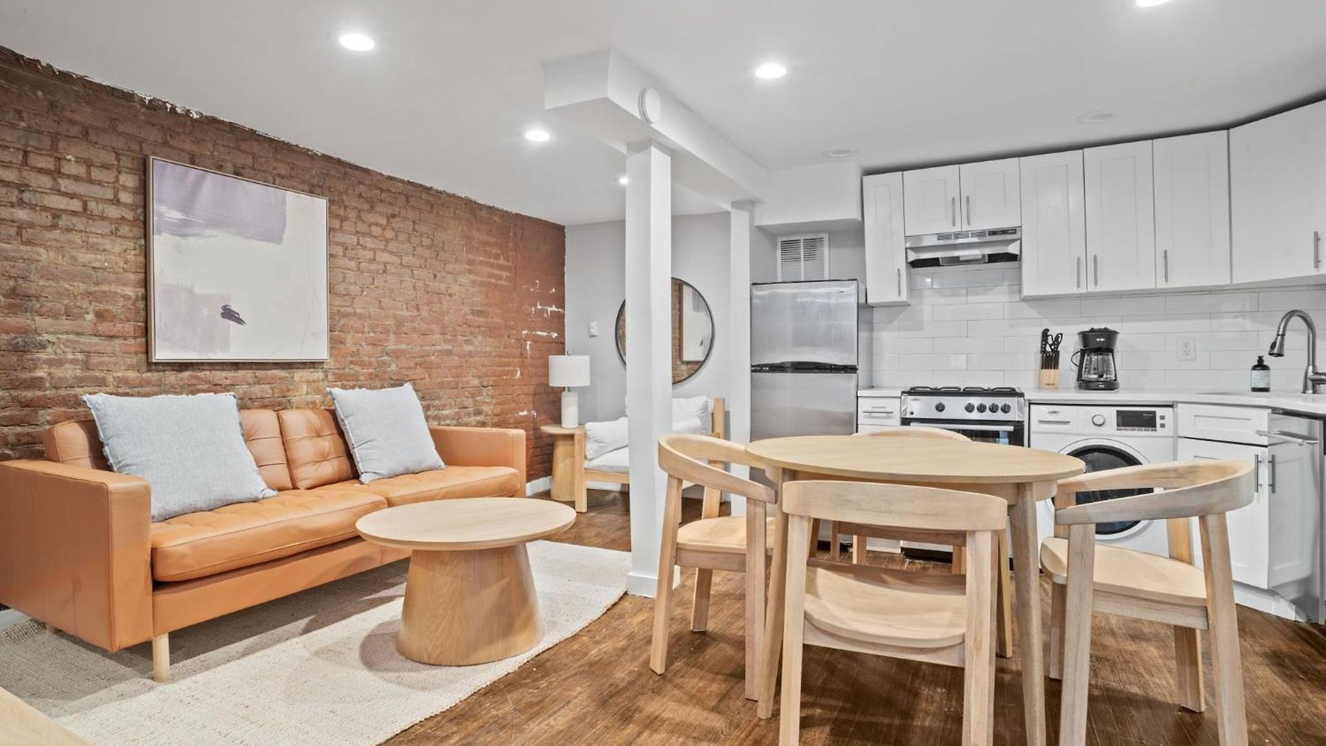 Chelsea Charm 2bd 1 Bath Apartment New York