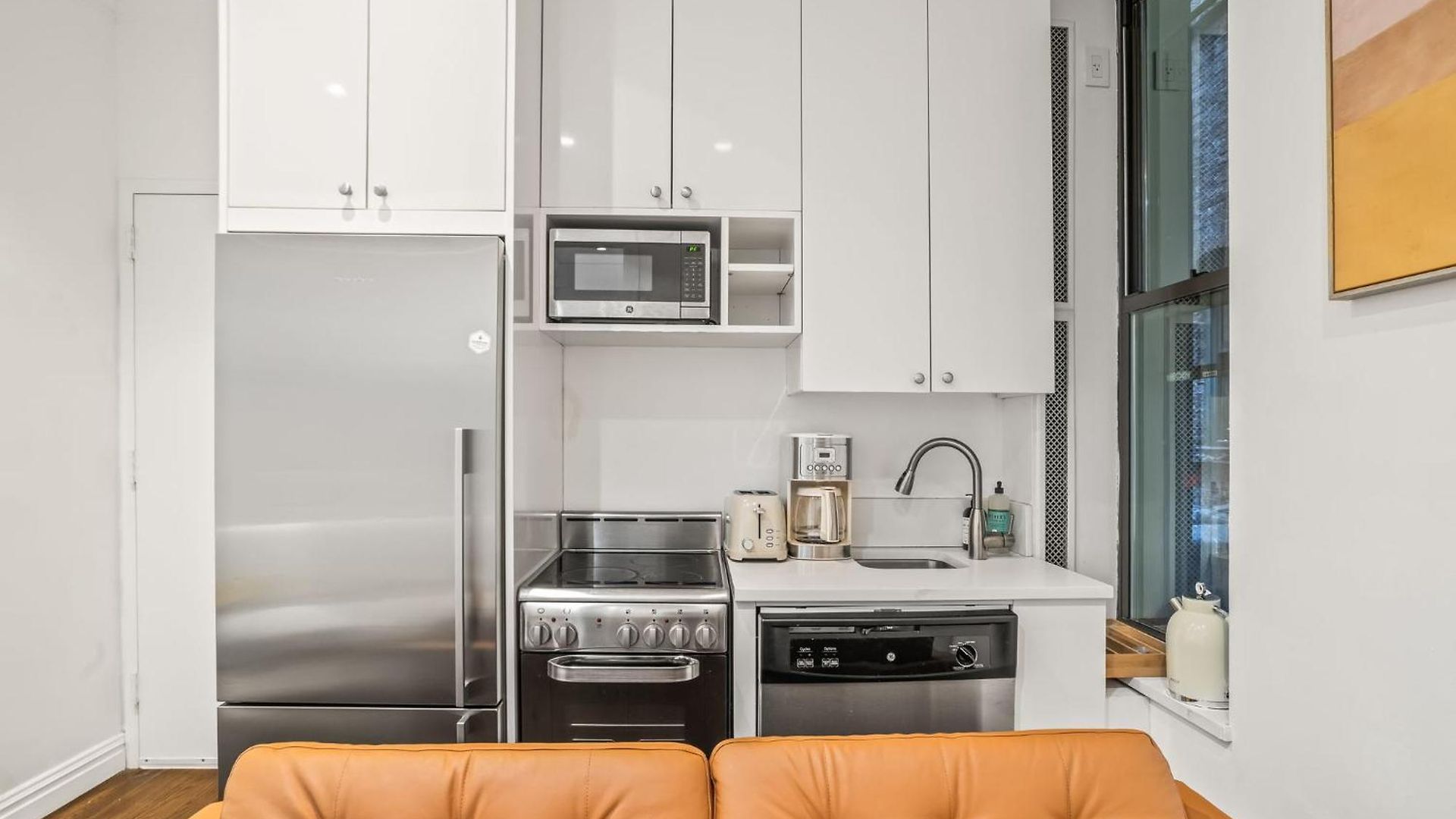 Modern 3bd 1 Bath Escape