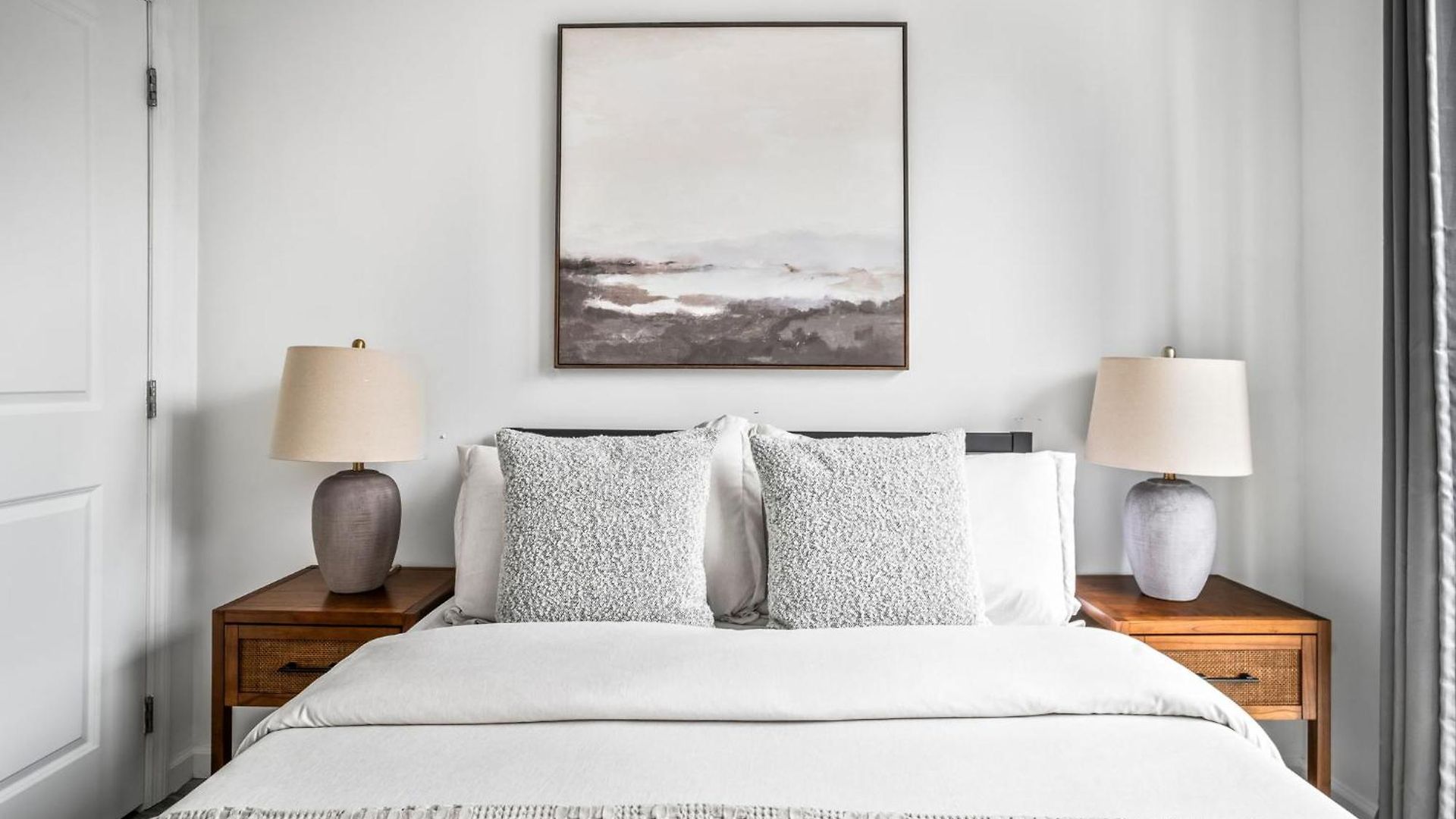 Modern 2-br With Southern Views New York