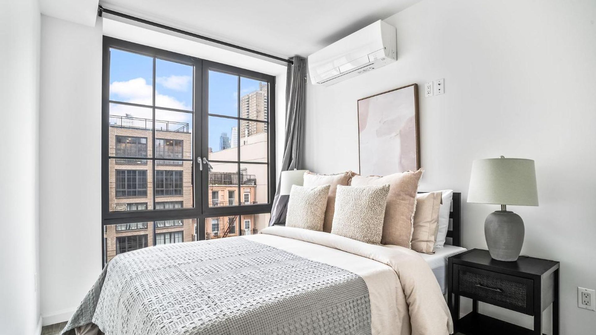 Modern 2-br With Southern Views