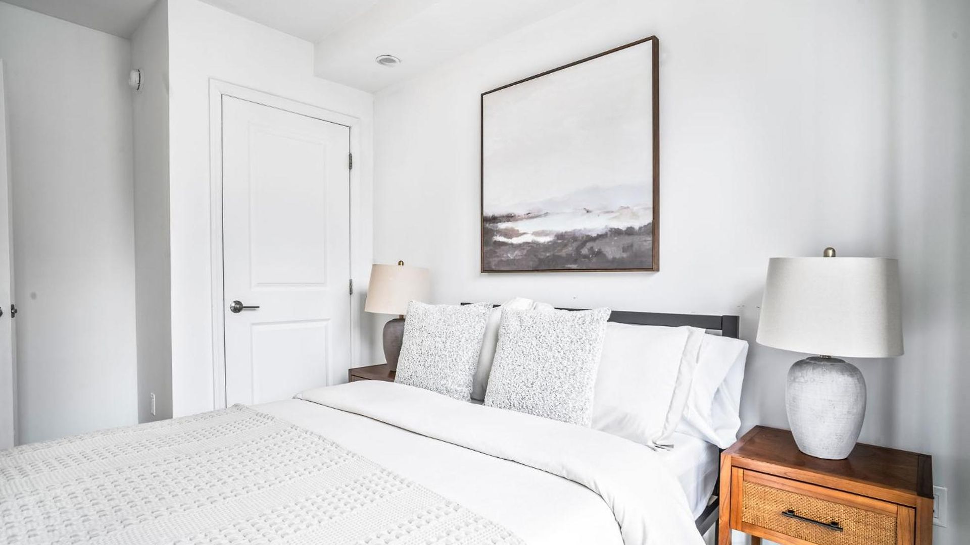 Modern 2-br With Southern Views