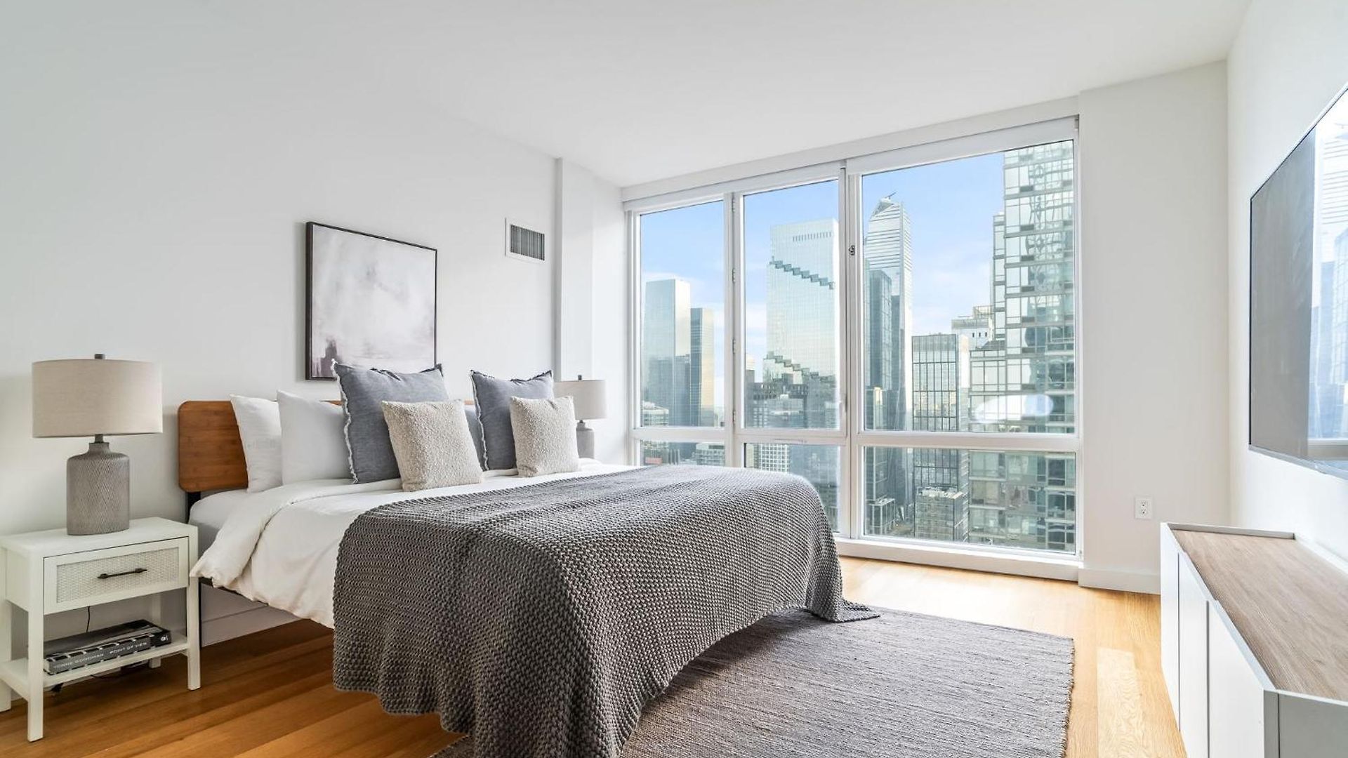 Apartment 2bd 2 Bth Marvelous