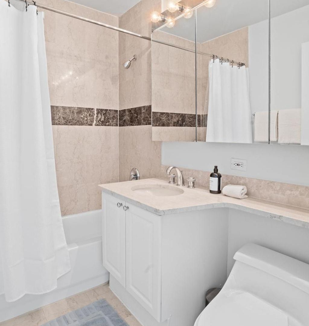 Apartment Inviting 2bedroom 2bath