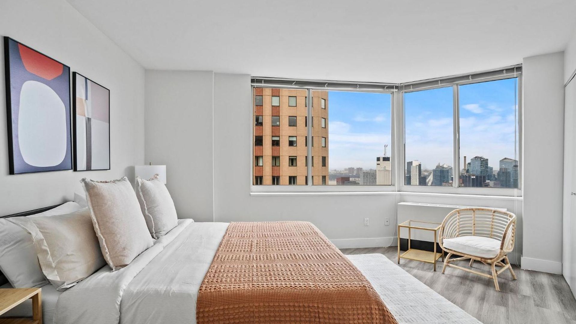 Apartment Inviting 2bedroom 2bath