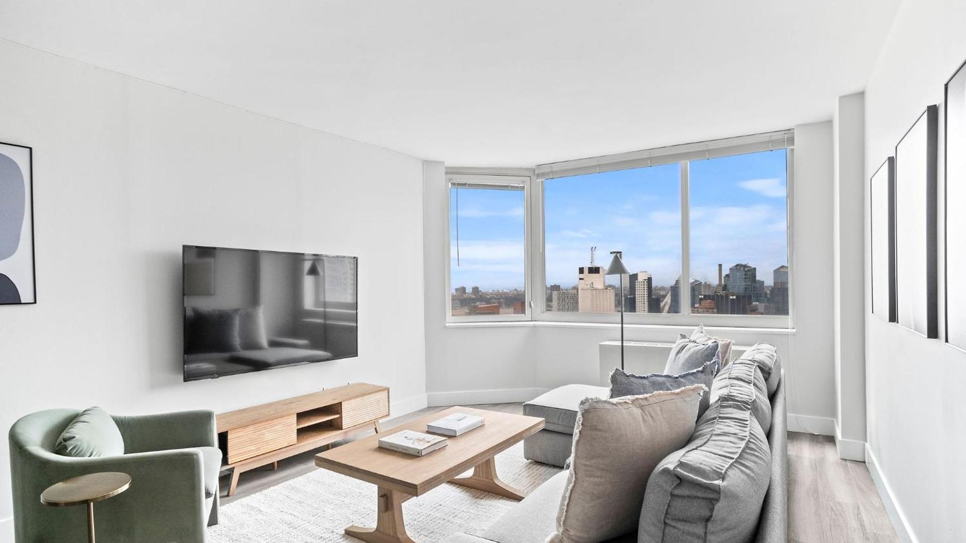 Inviting 2bedroom 2bath Apartment New York