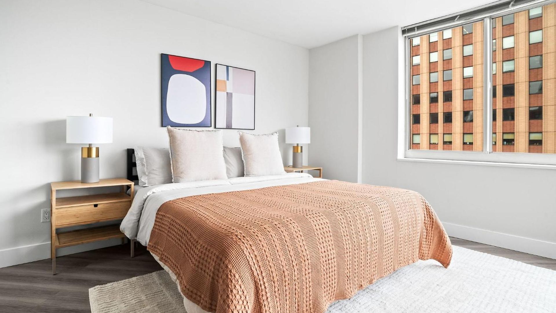 Inviting 2bedroom 2bath Apartment *