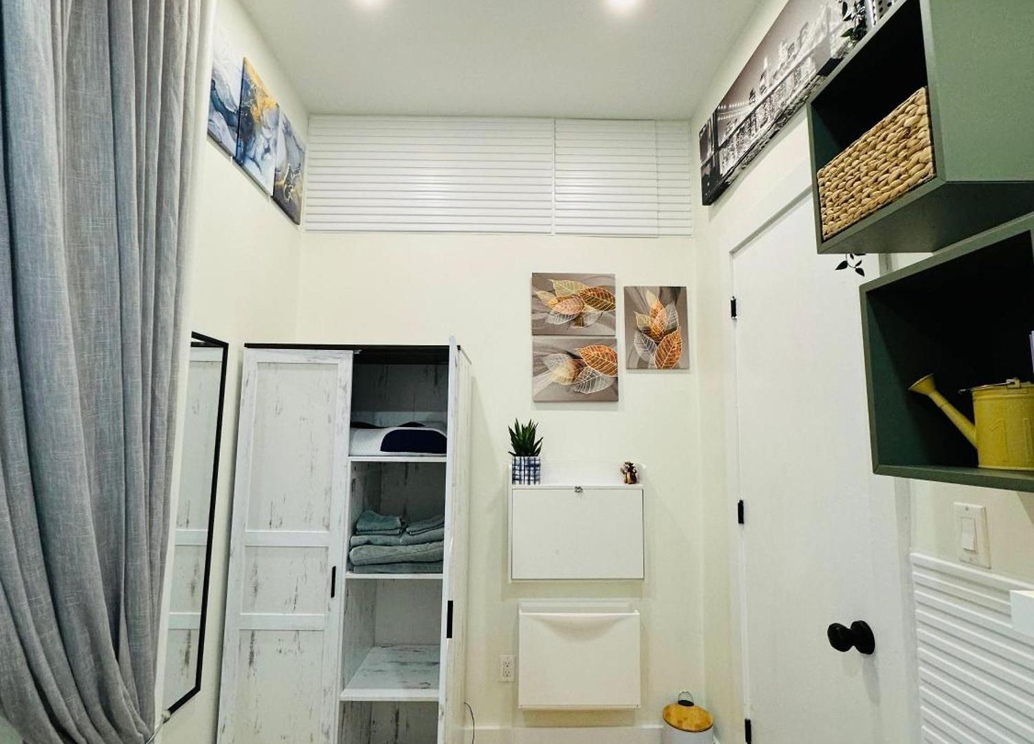Columbus House Homestay *
