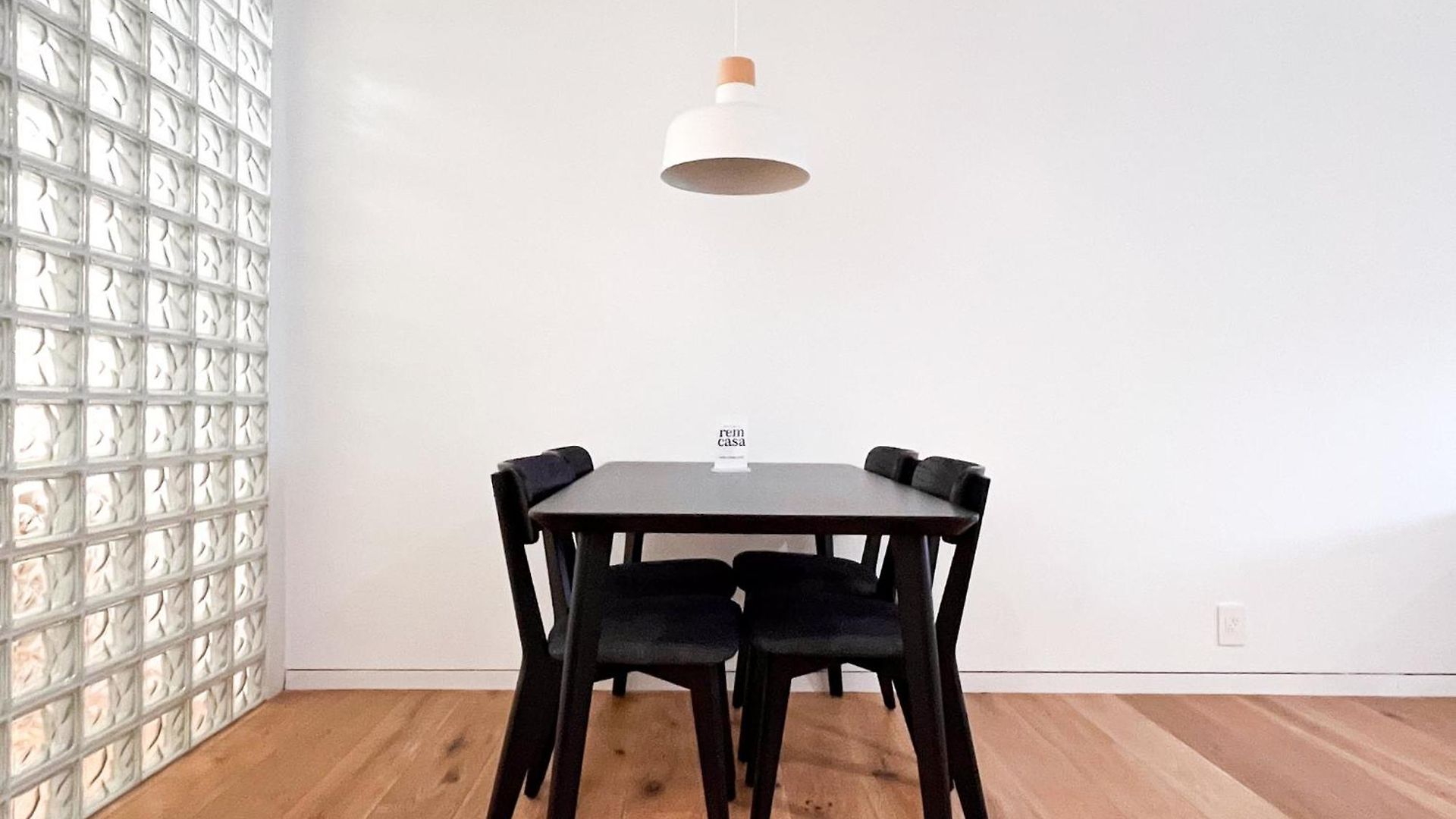 Cozy And Modern Stay In Brooklyn - C