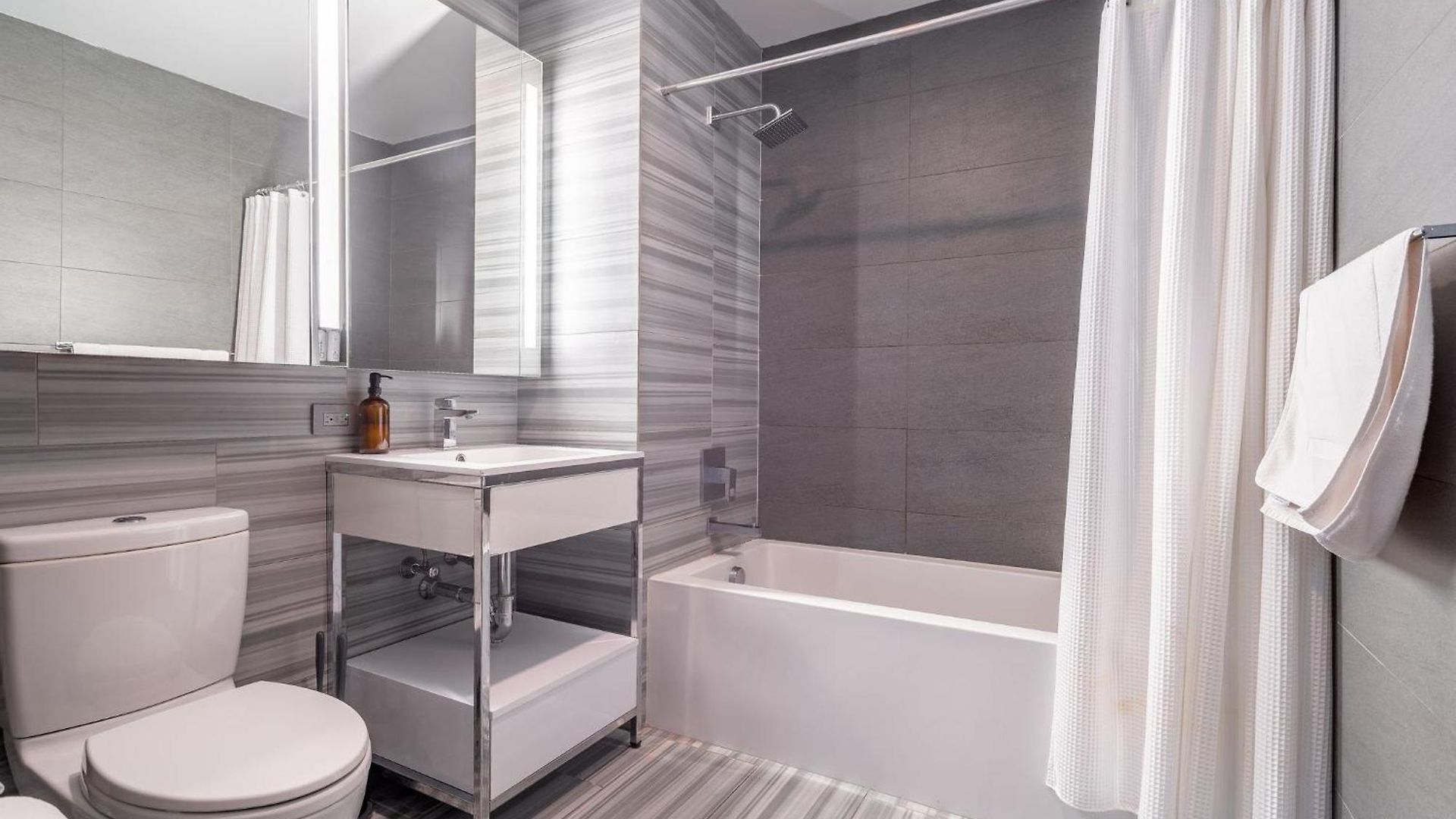 Apartment Elegant 2 Bd 2 Bath Escape New York