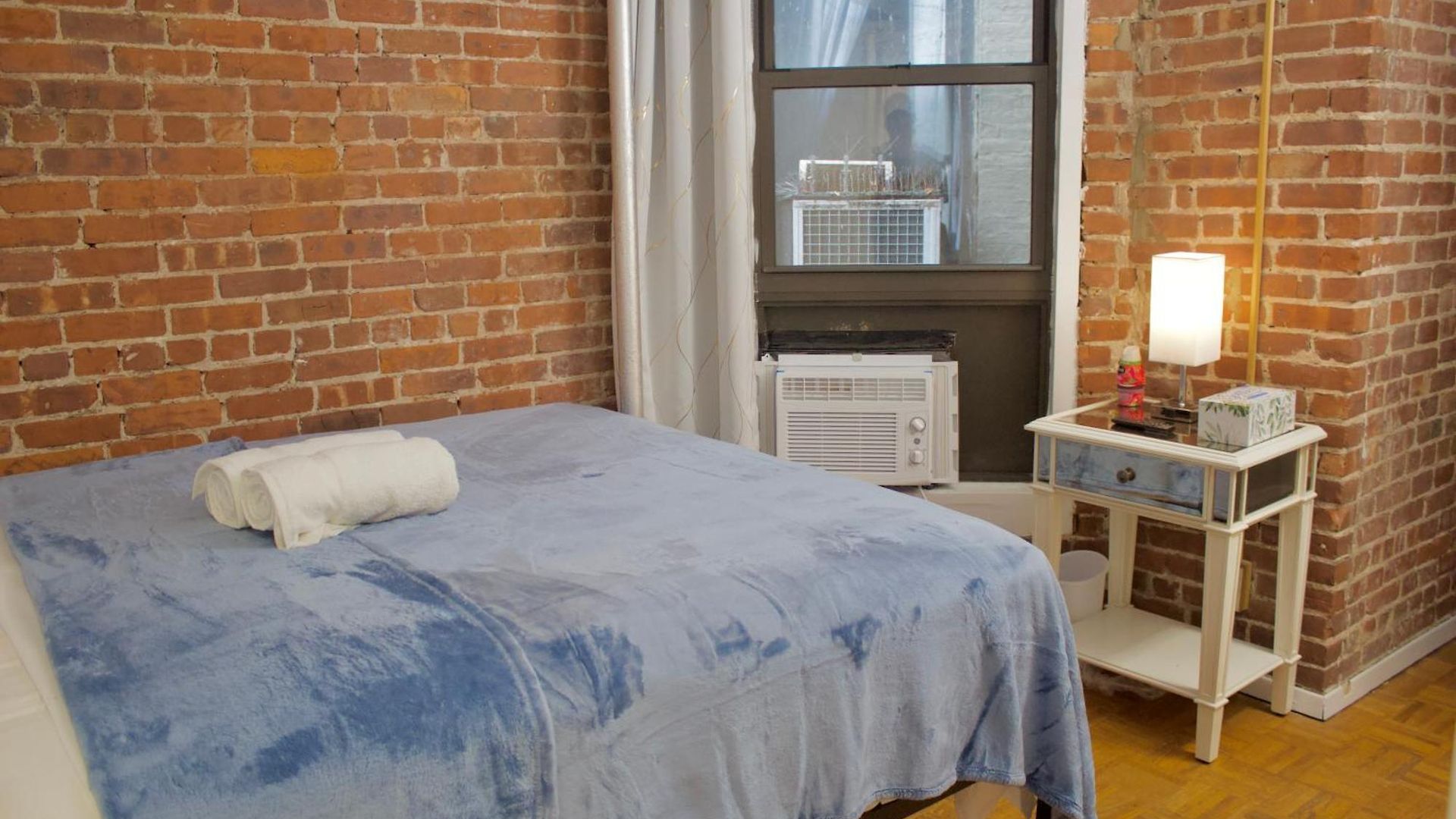 One Block Away From Times Square! Hotel *