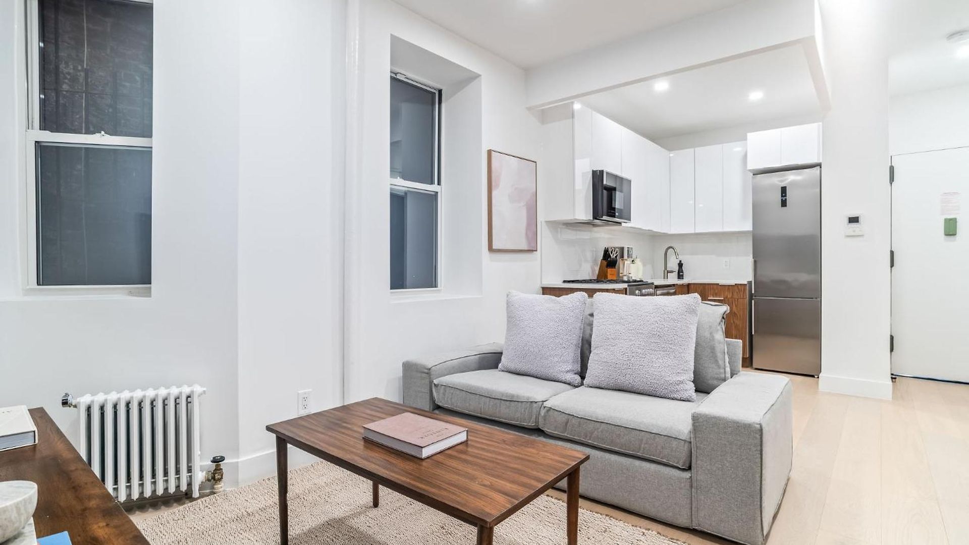 Astonishing 3br 2bath Apt Apartment *