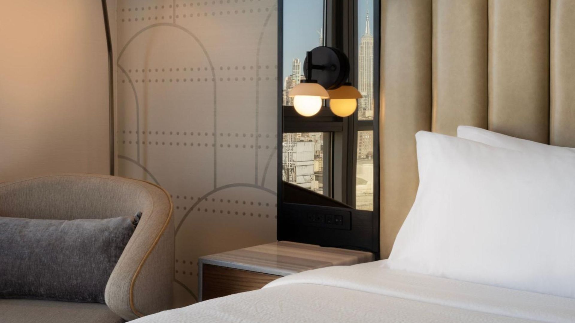 Courtyard By Marriott Manhattan / Soho Hotel 4*