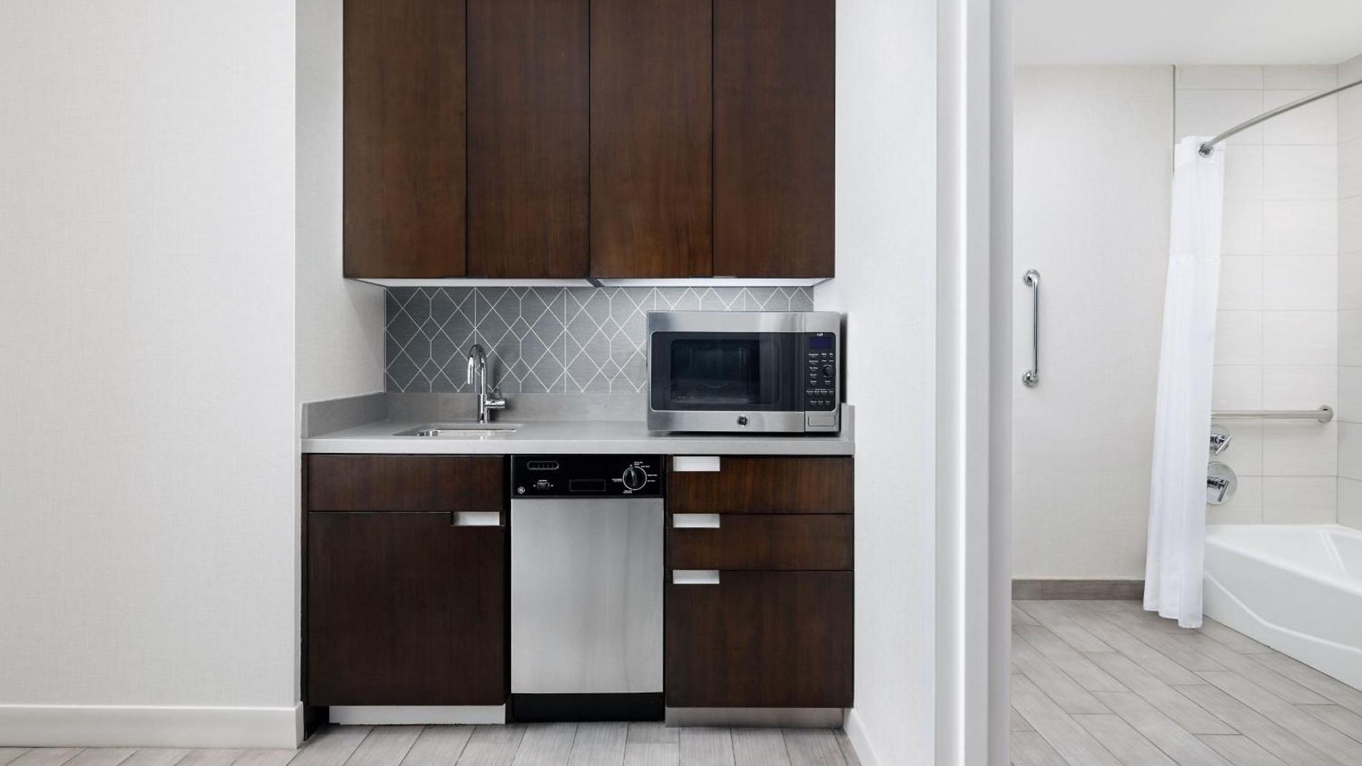 By Marriott Downtown Manhattan/world Trade Center Area 4*