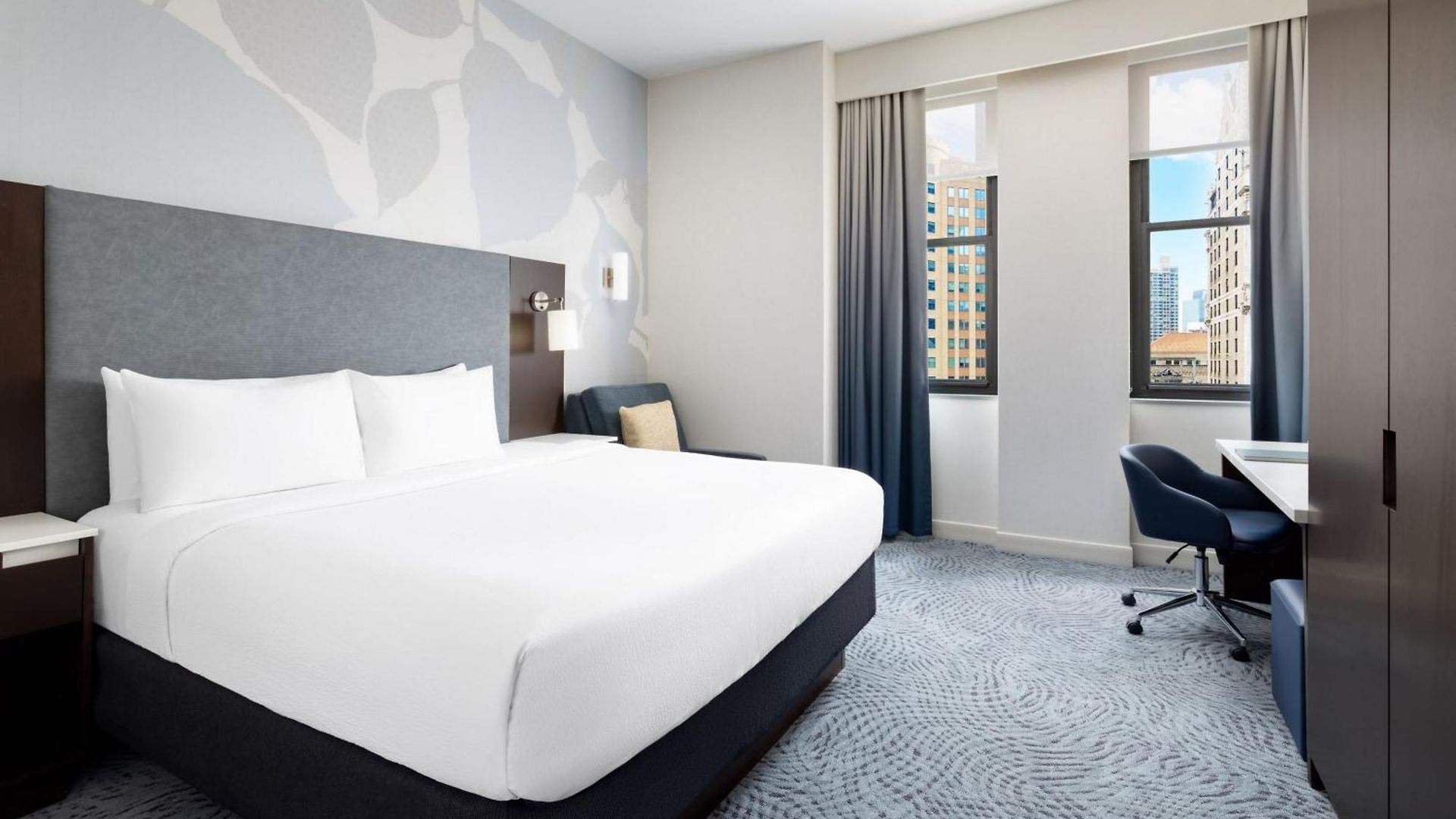 Hotel By Marriott Downtown Manhattan/world Trade Center Area 4*