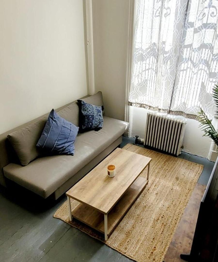 Superlative Midtown Manhattan Apartment *