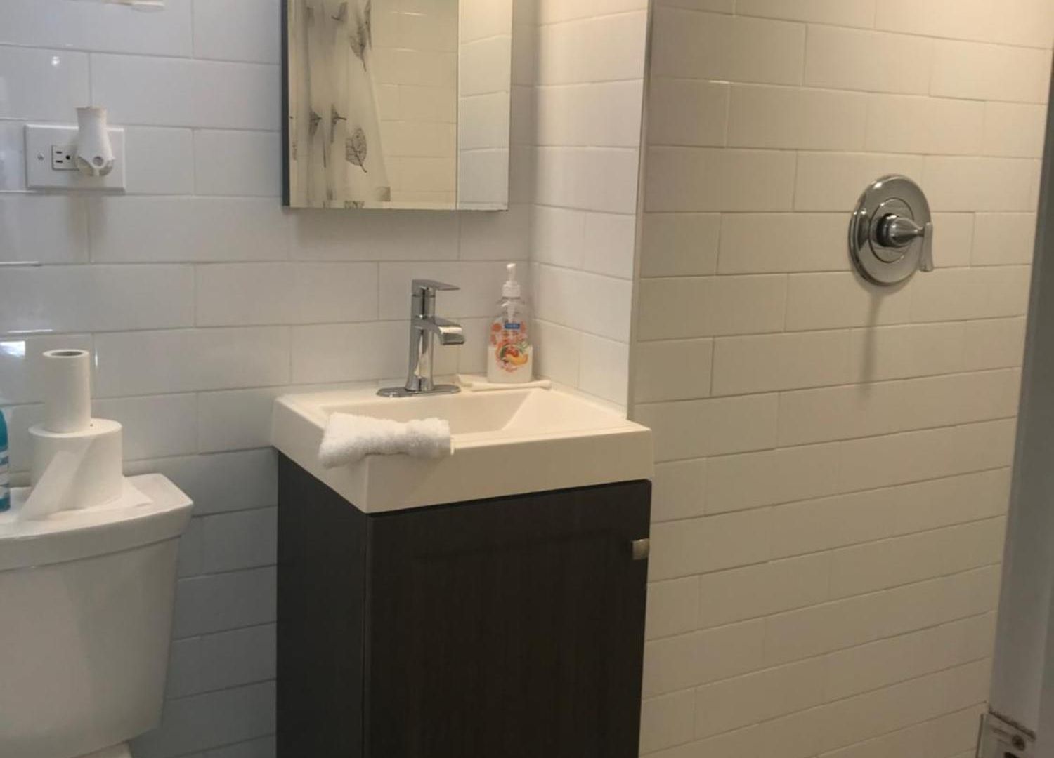 25-30 Mins To Times Sq! Apartment