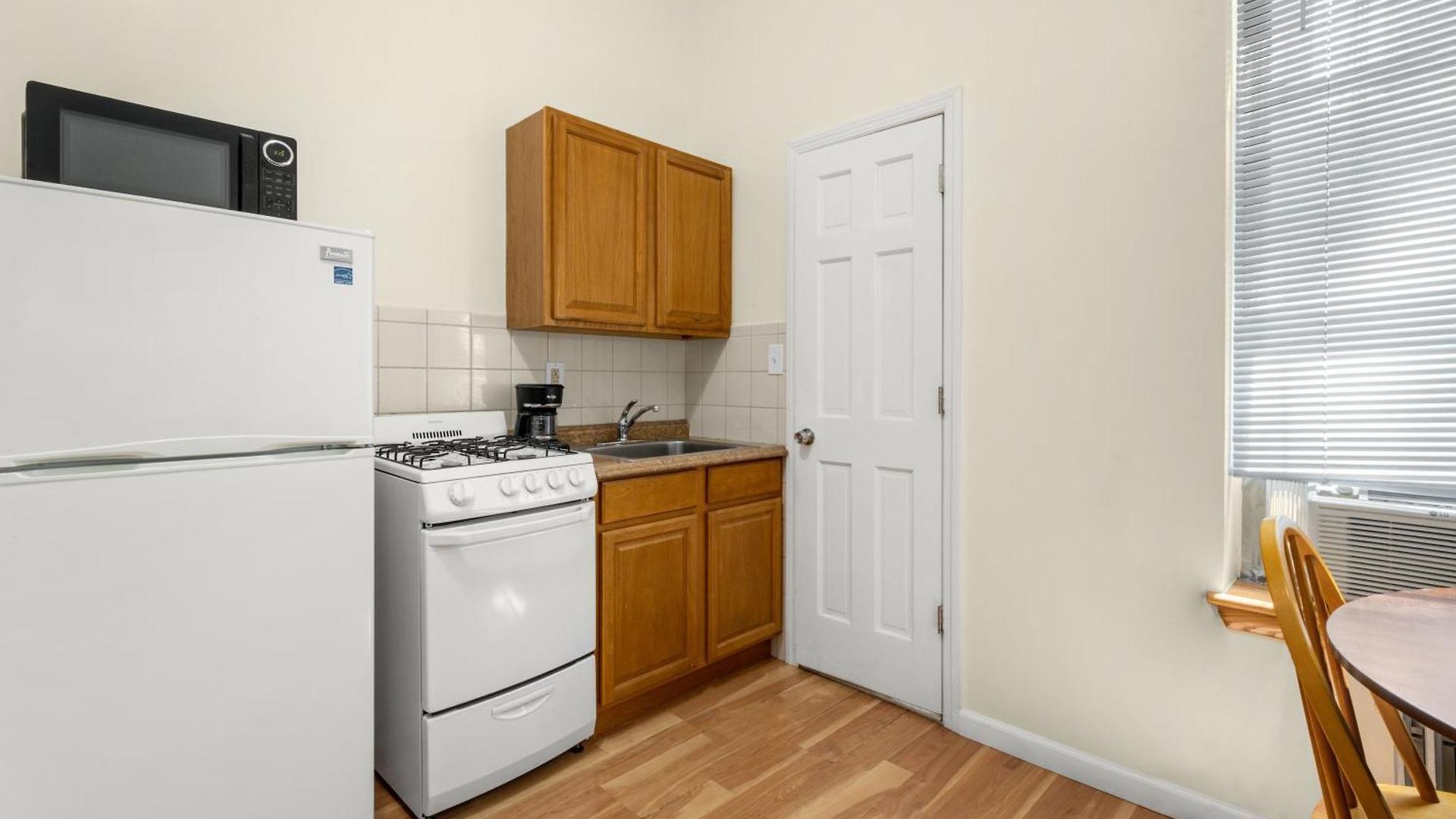 West 30th Street Hostel