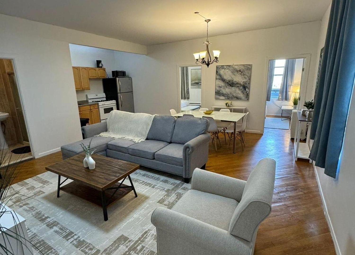 Apartment Bright 3 Bedroom In East Harlem! New York