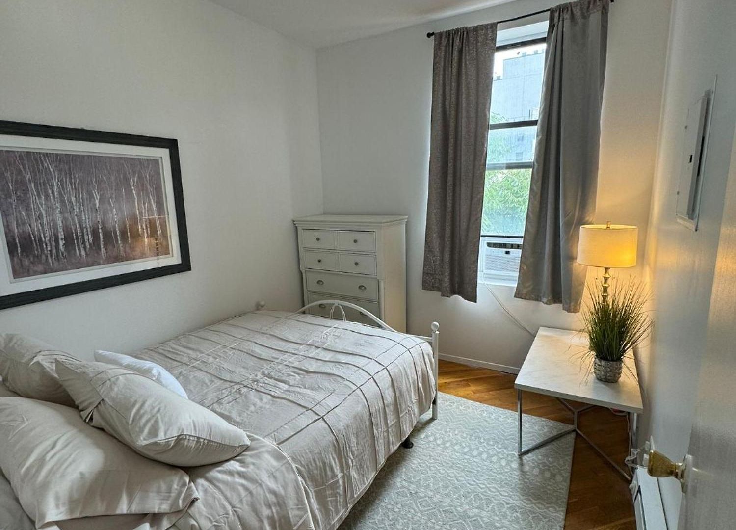 Apartment Bright 3 Bedroom In East Harlem! New York