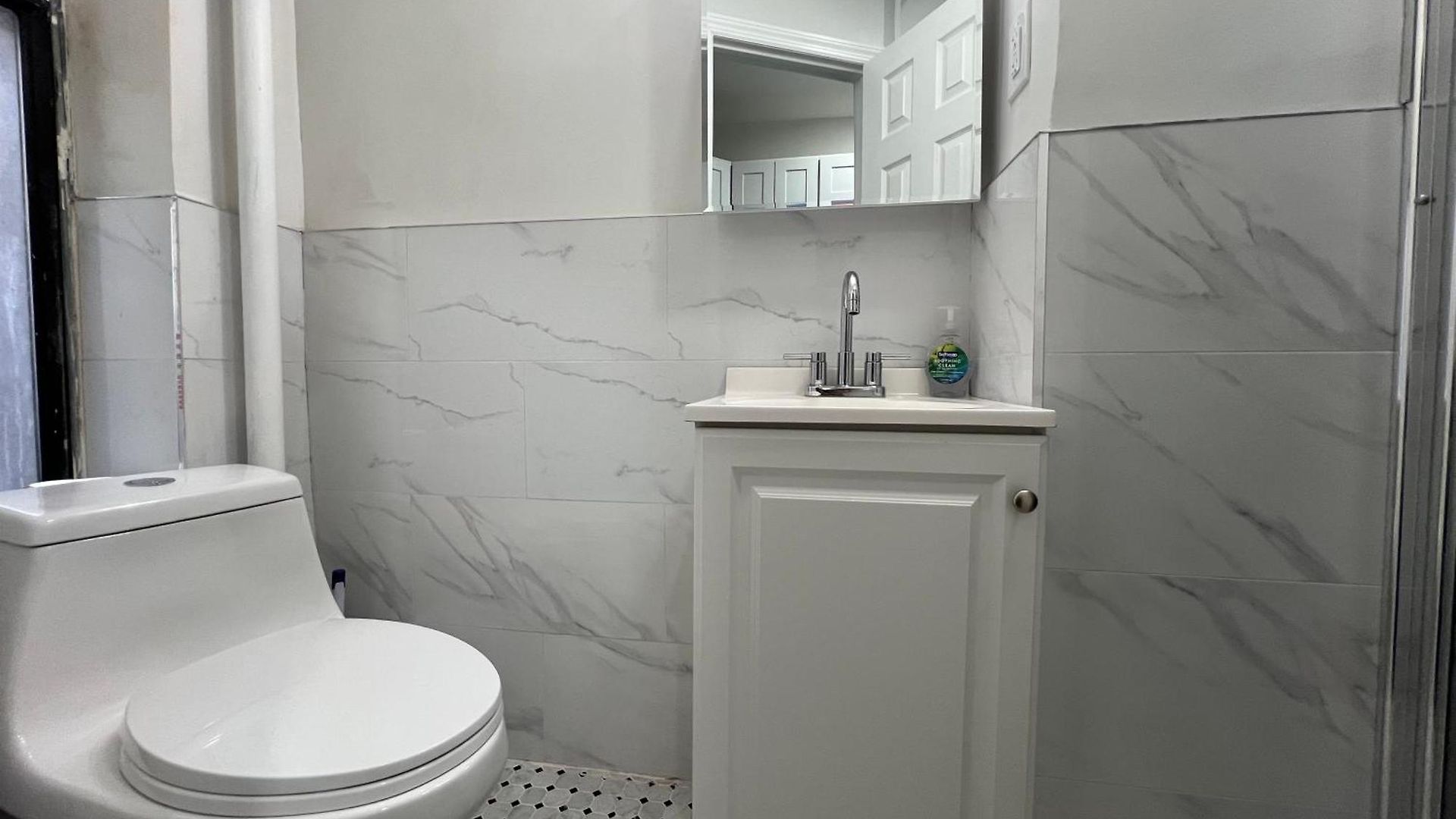 Steps From Times Square Broadway Apartment *