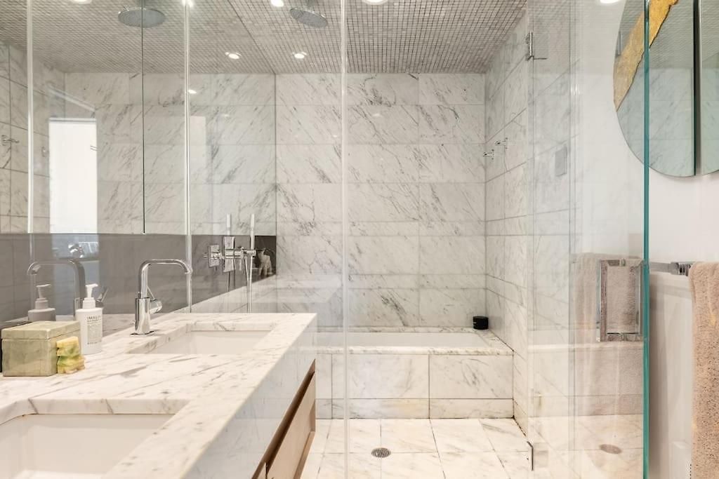 Apartment Travive Brand New Five Bedroom Penthouse New York
