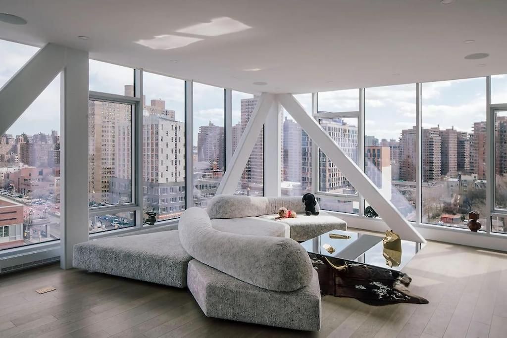 Travive Brand New Five Bedroom Penthouse Apartment