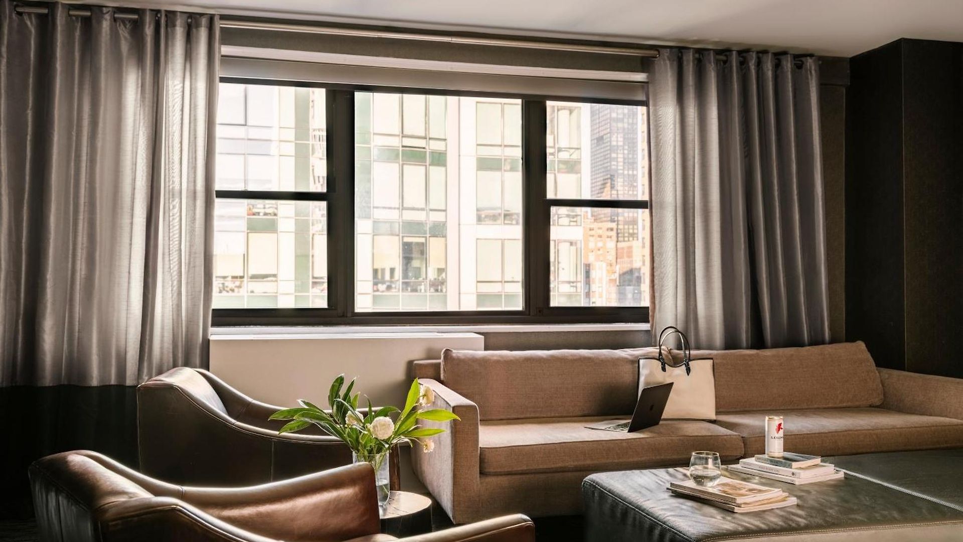 Nester Finn Grand Central 4*