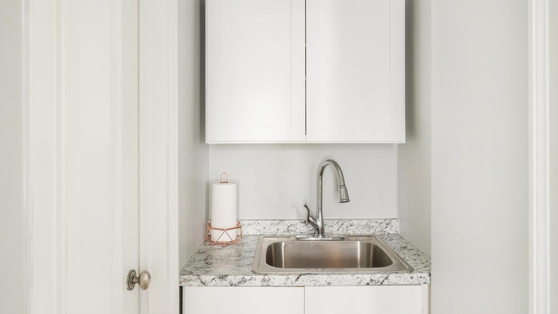 73-406 New 1br 1bth Uws Doorman Gym Apartment New York