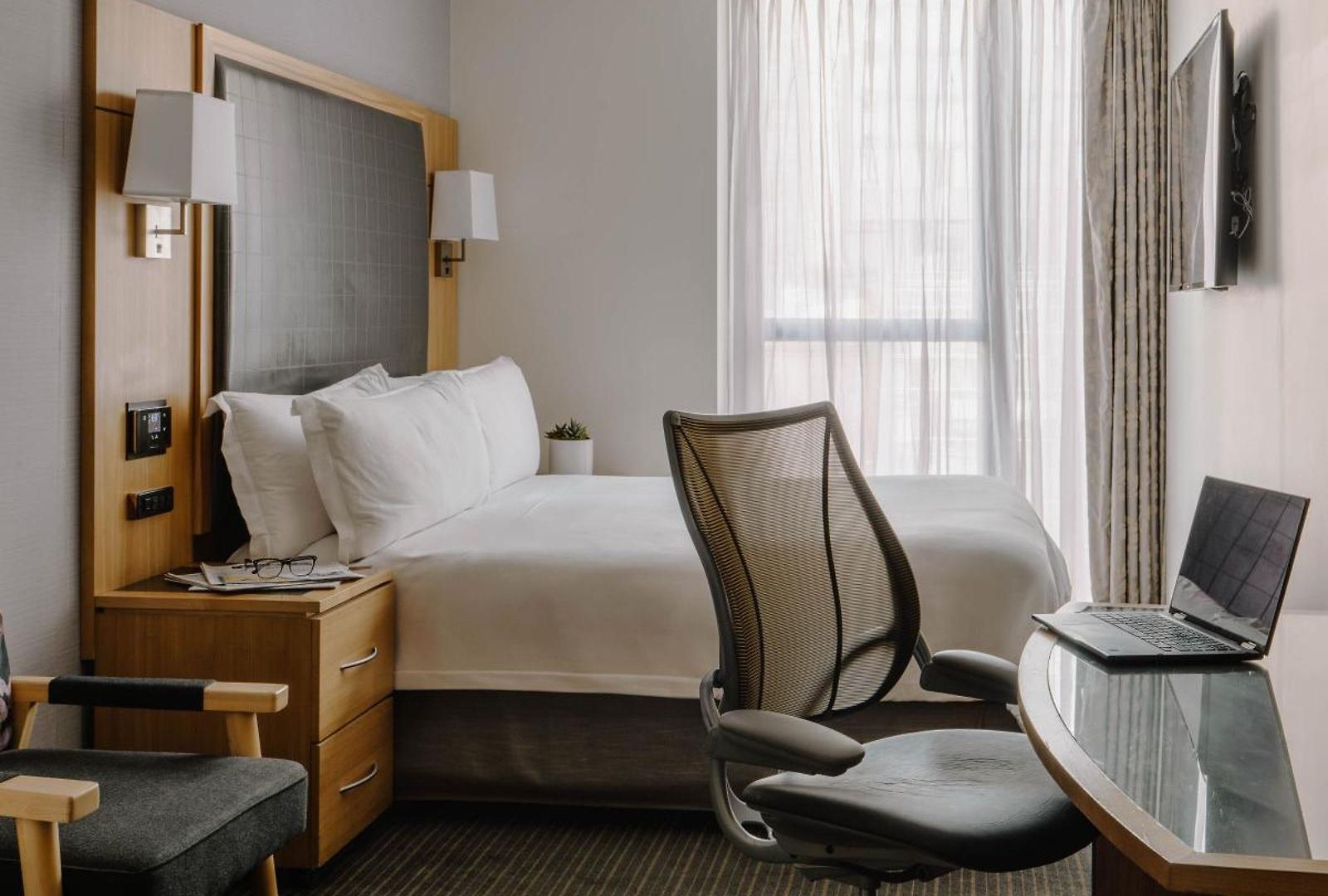 Hotel Club Quarters World Trade Center, 4*
