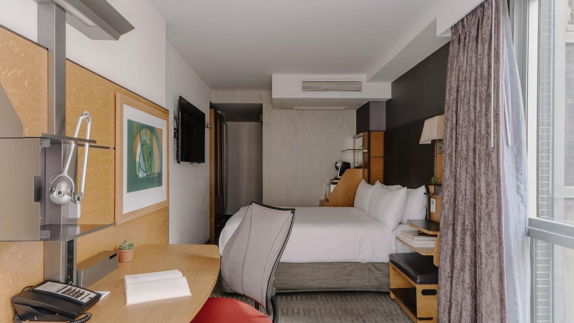 The Jewel Hotel, 4*