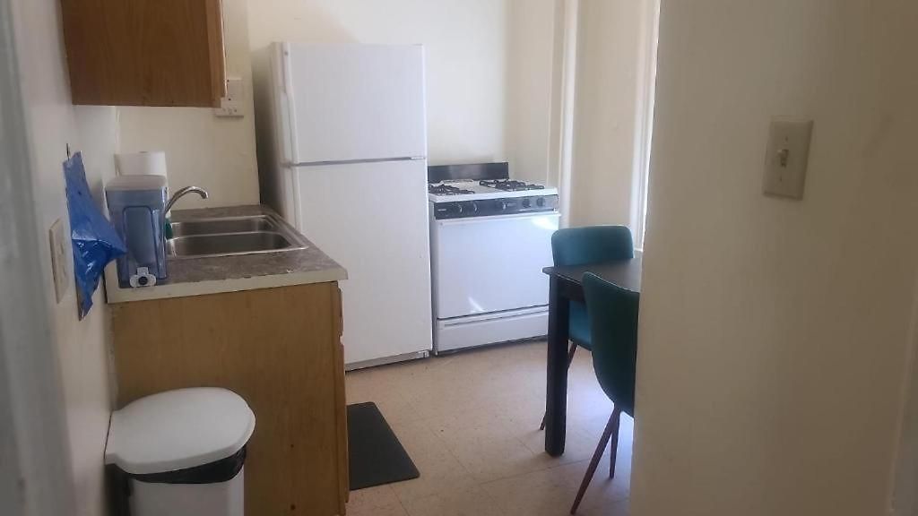 3 Bedrooms 2f Apartment New York