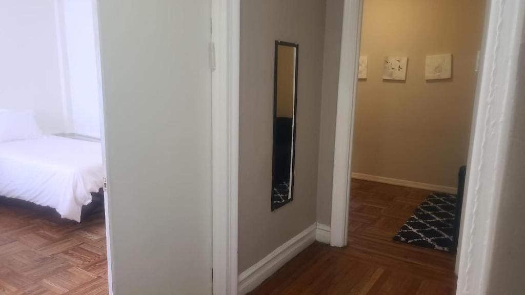3 Bedrooms 2f Apartment