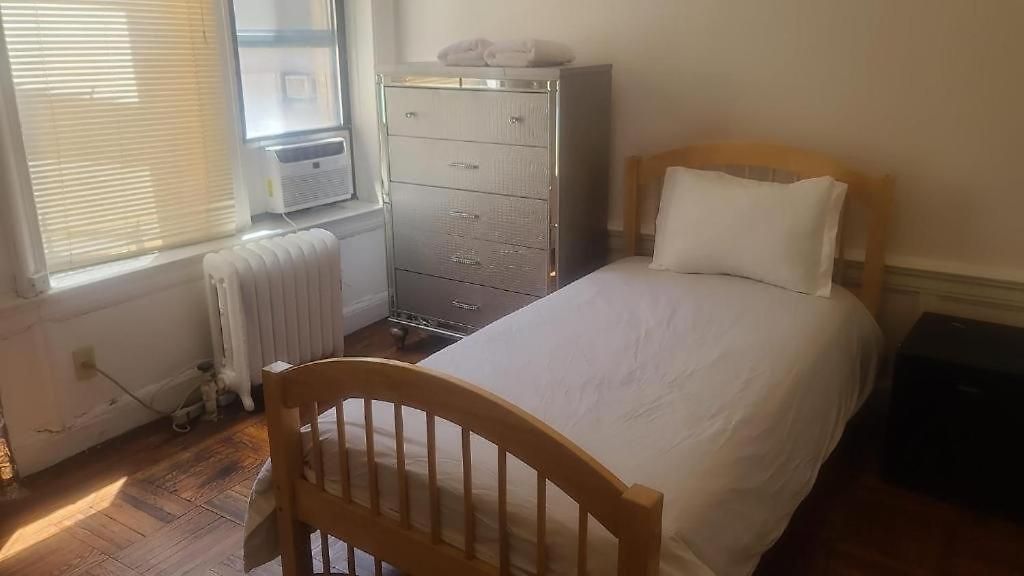 Apartment 3 Bedrooms 2f *