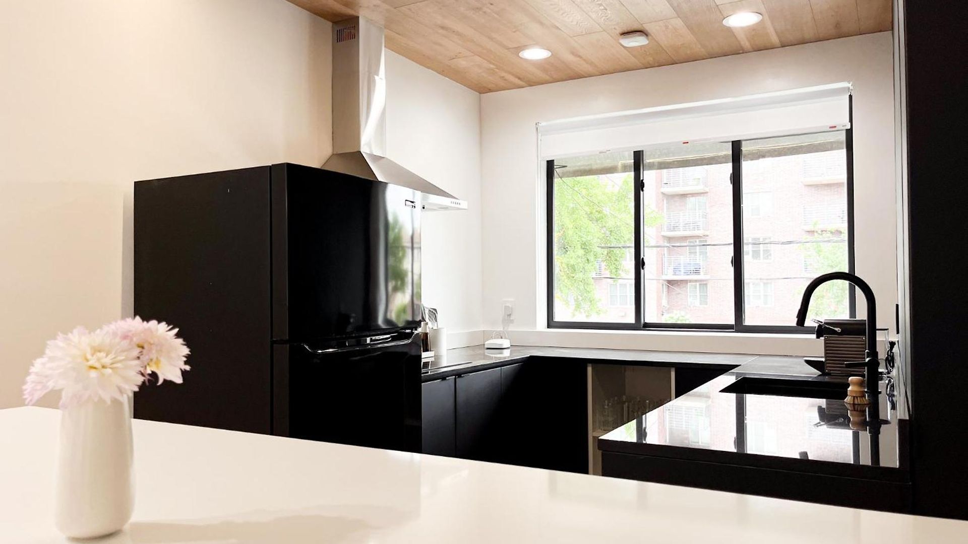 Modern, Charming, Spacious 3-bedroom Retreat In Brooklyn With Rem-casa New York