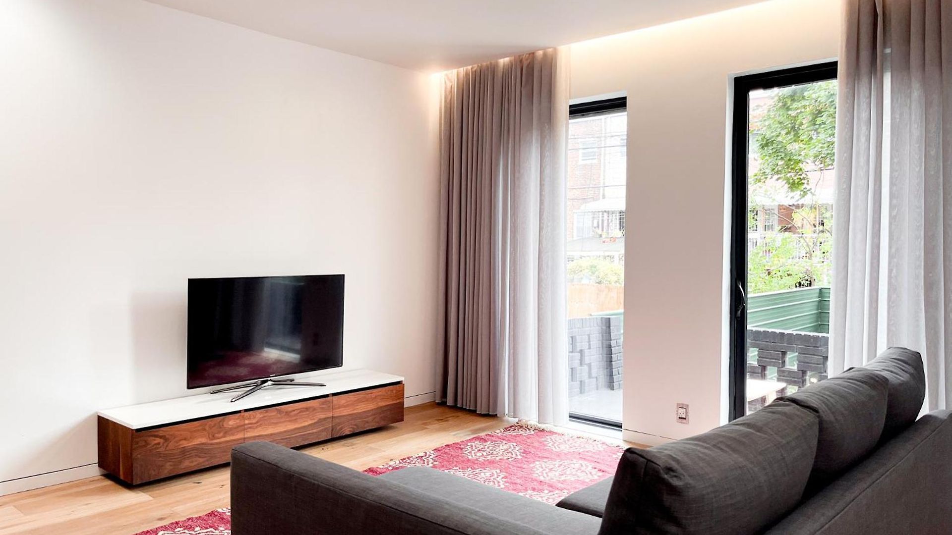 Apartment Modern, Charming, Spacious 3-bedroom Retreat In Brooklyn With Rem-casa New York