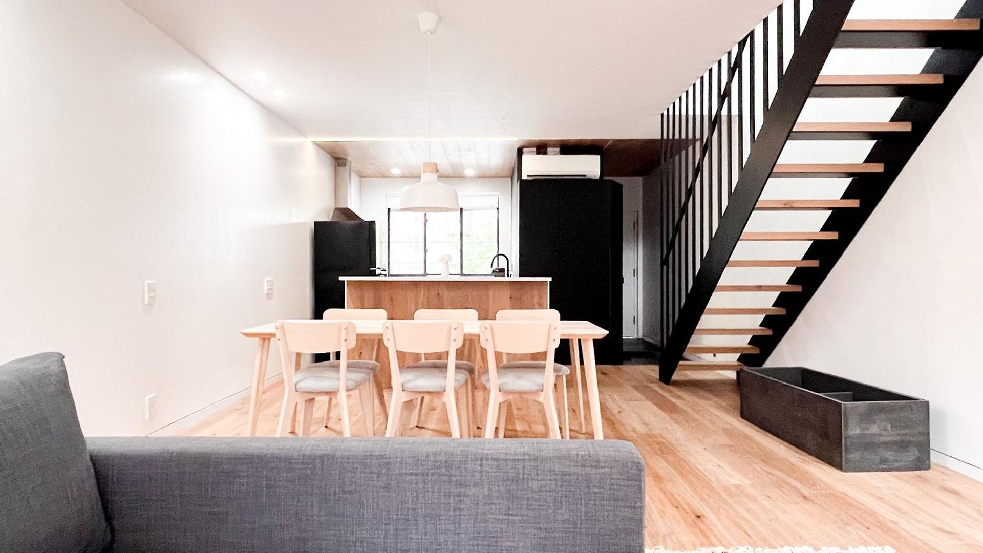Apartment Modern, Charming, Spacious 3-bedroom Retreat In Brooklyn With Rem-casa