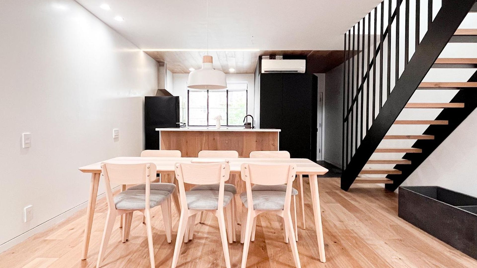 Modern, Charming, Spacious 3-bedroom Retreat In Brooklyn With Rem-casa Apartment New York