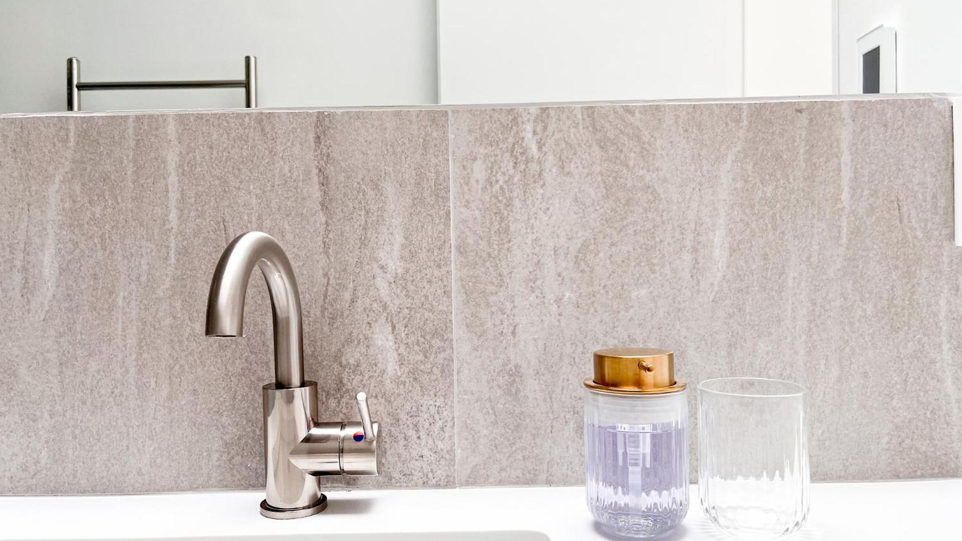Modern, Charming, Spacious 3-bedroom Retreat In Brooklyn With Rem-casa Apartment *