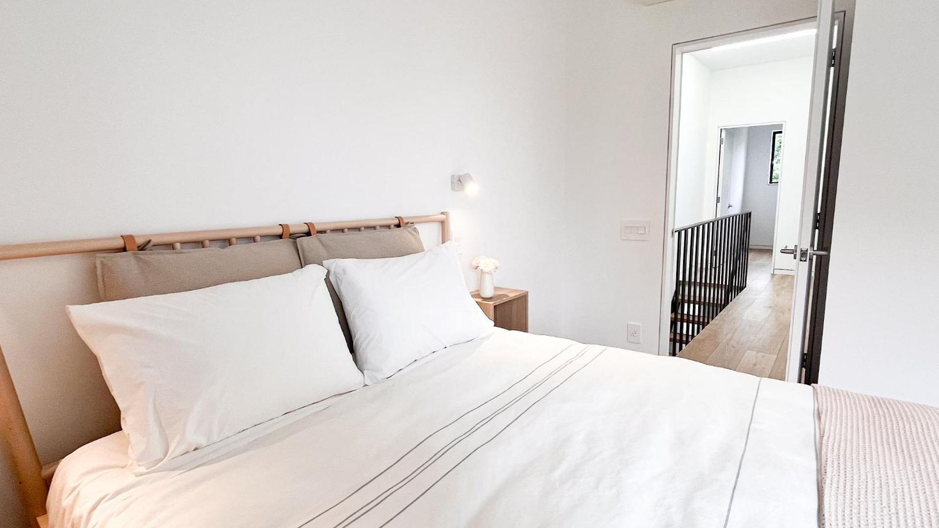 Apartment Modern, Charming, Spacious 3-bedroom Retreat In Brooklyn With Rem-casa New York