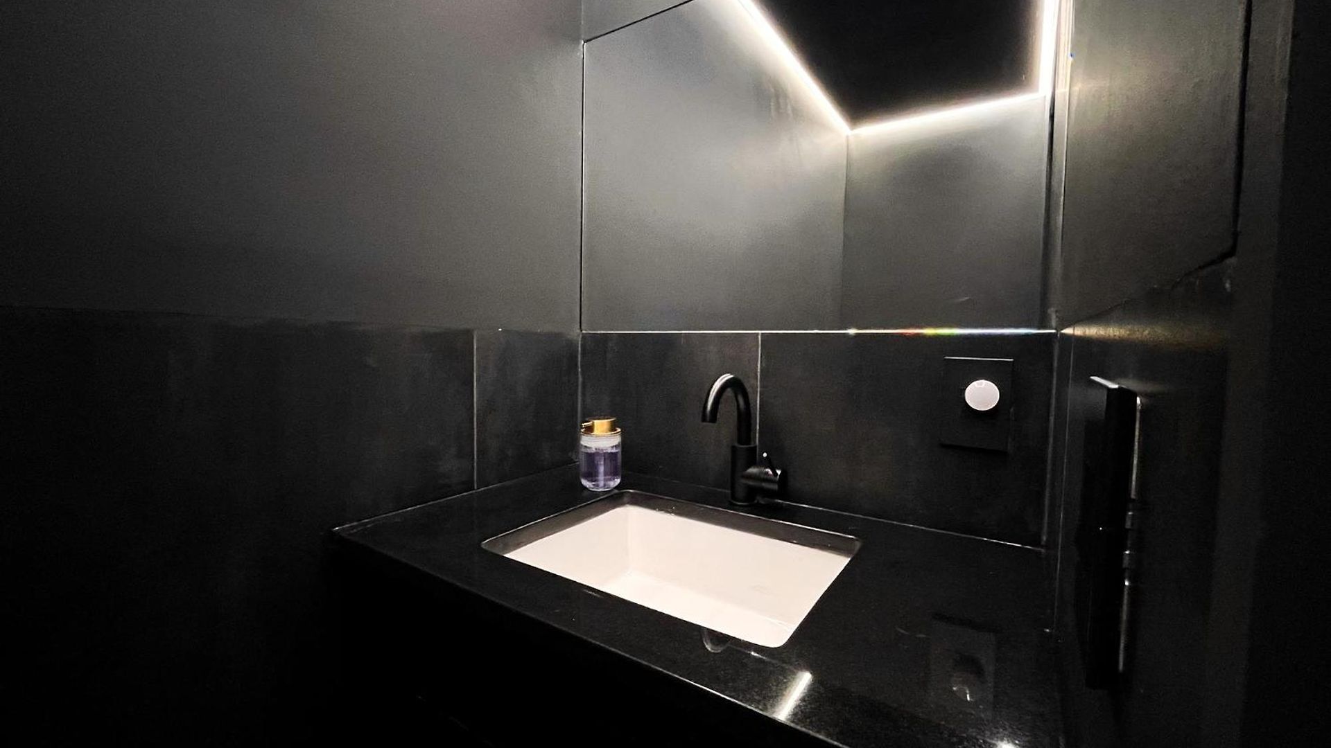 Modern, Charming, Spacious 3-bedroom Retreat In Brooklyn With Rem-casa Apartment