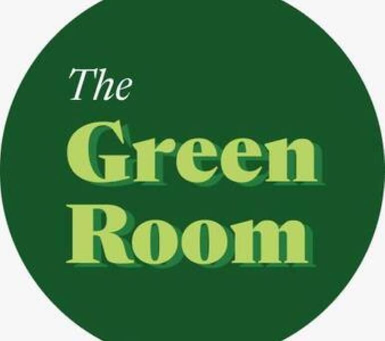 Apartment The Room: 70s Groove Themed *